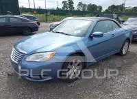 2011 Chrysler 200 photo