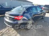 2011 Chrysler 200 photo