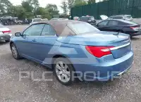 2011 Chrysler 200 photo