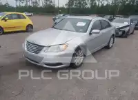 2011 Chrysler 200 фото