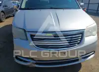 2011 Chrysler TOWN & COUNTRY фото