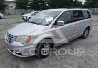 2011 Chrysler TOWN & COUNTRY фото