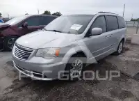 2011 Chrysler TOWN & COUNTRY фото