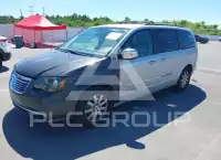2011 Chrysler TOWN & COUNTRY photo