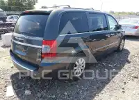 2011 Chrysler TOWN & COUNTRY фото