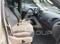 2011 Chrysler TOWN & COUNTRY фото