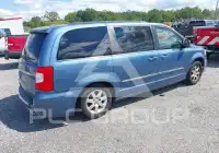 2011 Chrysler TOWN & COUNTRY фото