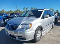 2011 Chrysler TOWN & COUNTRY photo