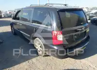 2011 Chrysler TOWN & COUNTRY фото