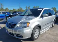 2011 Chrysler TOWN & COUNTRY photo