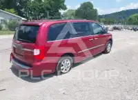 2011 Chrysler TOWN & COUNTRY фото