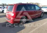 2011 Chrysler TOWN & COUNTRY фото