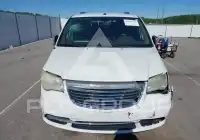 2011 Chrysler TOWN & COUNTRY фото