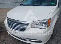 2011 Chrysler TOWN & COUNTRY фото