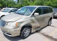 2011 Chrysler TOWN & COUNTRY фото