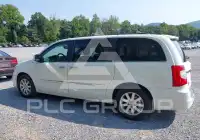 2011 Chrysler TOWN & COUNTRY фото