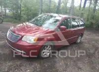 2011 Chrysler TOWN & COUNTRY фото