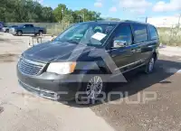 2011 Chrysler TOWN & COUNTRY photo