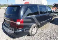 2011 Chrysler TOWN & COUNTRY фото