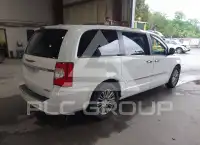 2011 Chrysler TOWN & COUNTRY фото