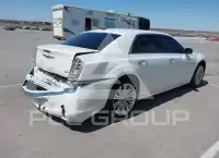 2011 Chrysler 300 photo