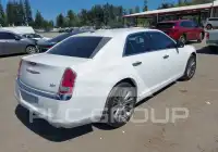 2011 Chrysler 300 фото