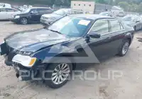 2011 Chrysler 300 фото