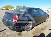 2011 Chrysler 300 photo