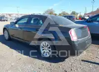 2011 Chrysler 300 photo
