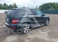 2011 Mercedes Benz ML 350 photo