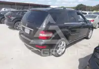 2011 Mercedes Benz ML 350 фото