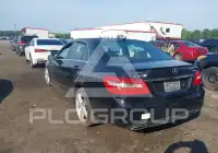 2011 Mercedes Benz E 550 photo