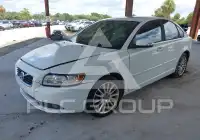 2011 Volvo S40 фото