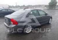 2011 Volvo S40 photo