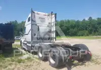 2011 Volvo VNL photo