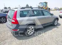 2011 Volvo XC70 фото