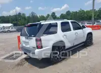 2011 GMC YUKON фото