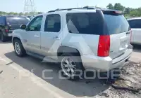 2011 GMC YUKON photo
