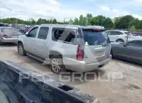 2011 GMC YUKON фото