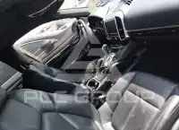 2011 Porsche CAYENNE photo