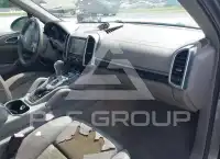 2011 Porsche Cayenne photo