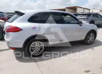 2011 Porsche Cayenne photo