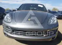 2011 Porsche Cayenne photo