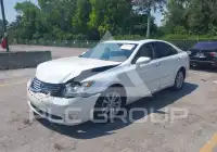 2011 Lexus ES350 photo
