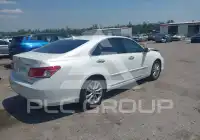 2011 Lexus ES350 photo