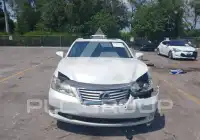 2011 Lexus ES350 photo