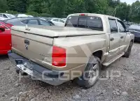 2011 RAM DAKOTA photo