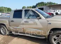 2011 RAM DAKOTA photo