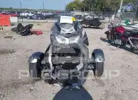 2011 Can-AM SPYDER фото