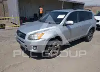 2011 Toyota RAV4 photo
